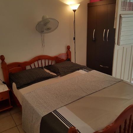 Hibiscus Apartment Ле Госие Екстериор снимка